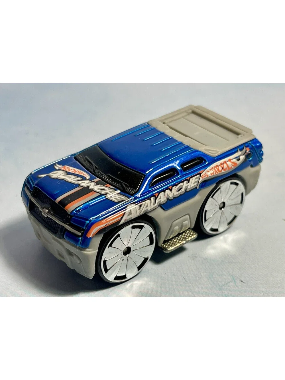 Hot Wheels 2004 Chevy Avalanche (Blings) Blue HW First Editions: Blings Malaysia